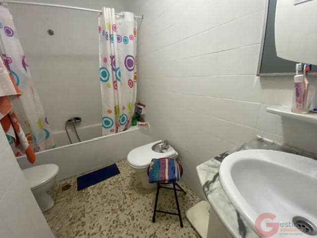 4 bedroom Flat for sale in Almunecar with garage - € 410,000 (Ref: 9965949)