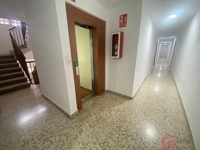 4 bedroom Flat for sale in Almunecar with garage - € 410,000 (Ref: 9965949)
