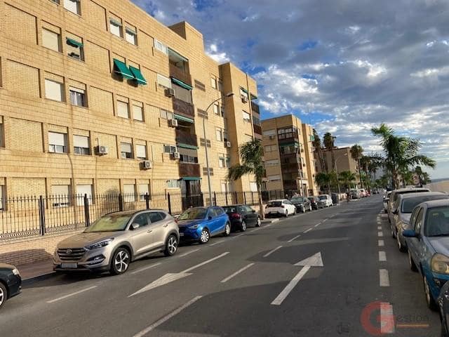 4 bedroom Flat for sale in Almunecar with garage - € 410,000 (Ref: 9965949)