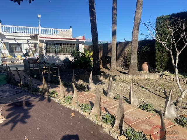 3 soveværelse Villa til salg i Almayate med garage - € 530.000 (Ref: 9976581)