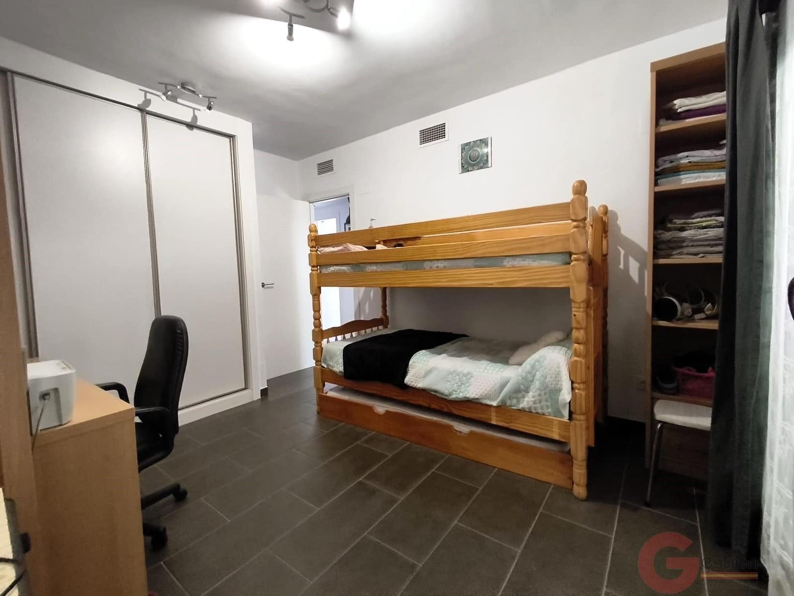 2 soverom Leilighet til salgs i Salobrena med svømmebasseng garasje - € 240 000 (Ref: 9981659)