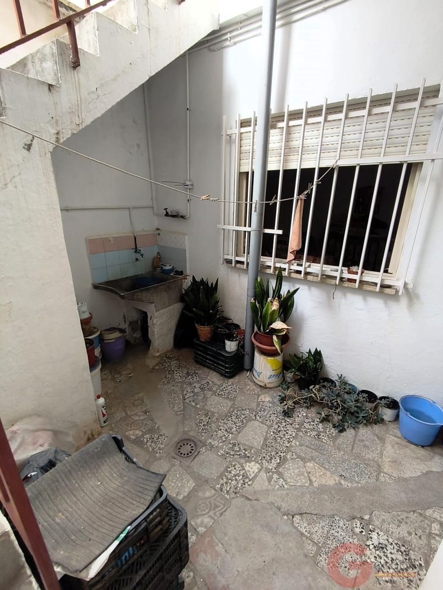 4 slaapkamer Villa te koop in Motril - € 170.000 (Ref: 9981661)