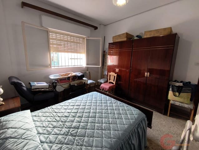 4 slaapkamer Villa te koop in Motril - € 170.000 (Ref: 9981661)