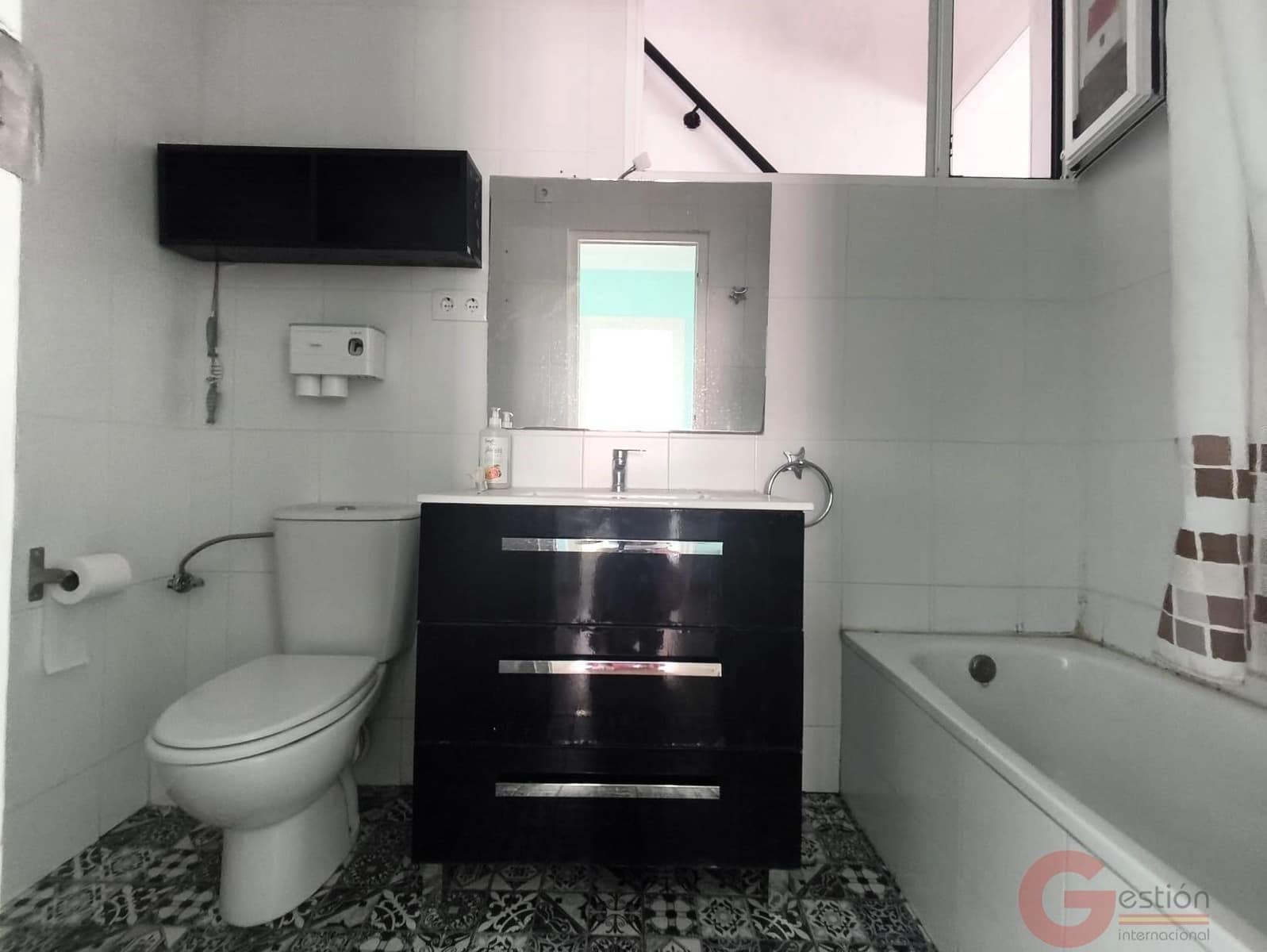 Local Comercial en Motril en venta - 255.000 € (Ref: 9981664)