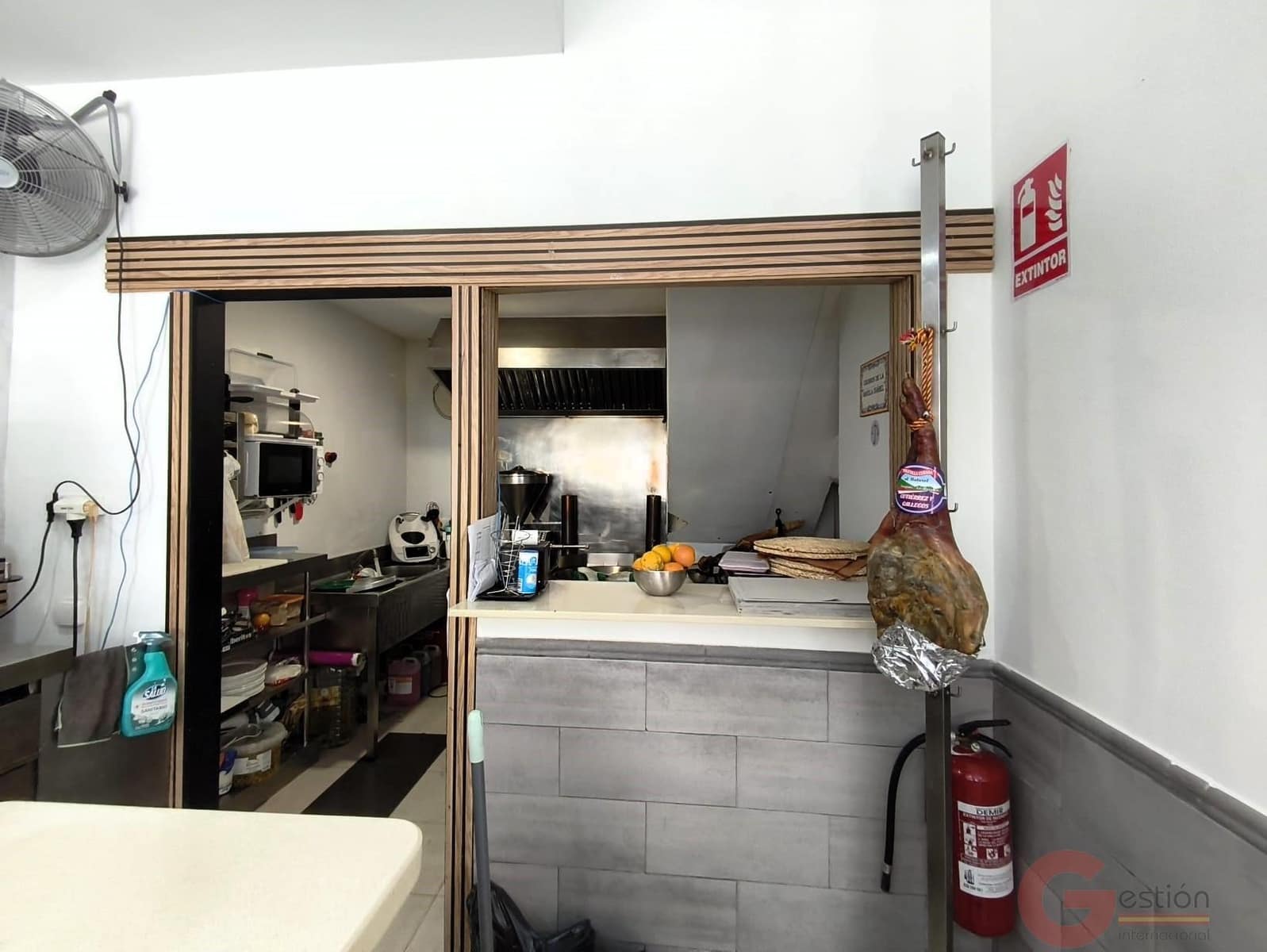 Local Comercial en Motril en venta - 255.000 € (Ref: 9981664)