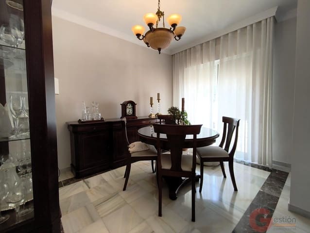 3 slaapkamer Villa te koop in Motril met garage - € 442.900 (Ref: 9981665)