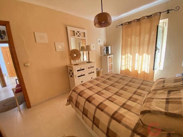 Piso de 2 habitaciones en Almuñécar en venta - 225.000 € (Ref: 9996391)