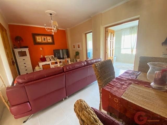 Piso de 2 habitaciones en Almuñécar en venta - 225.000 € (Ref: 9996391)