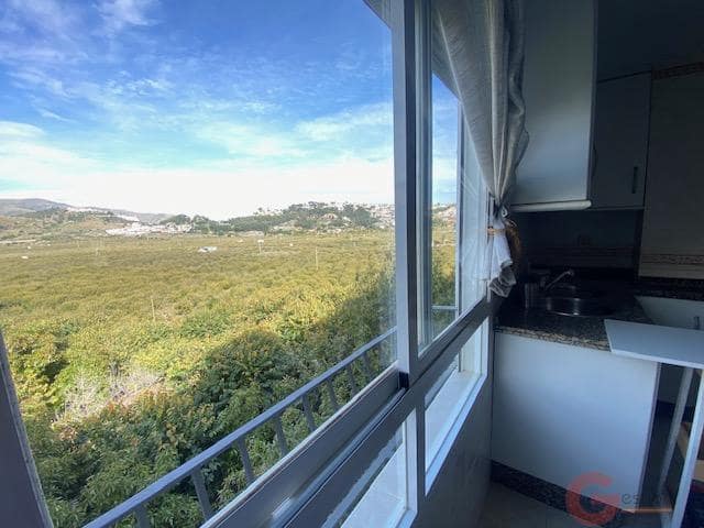 Piso de 2 habitaciones en Almuñécar en venta - 225.000 € (Ref: 9996391)
