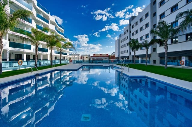 2 bedroom Apartment for sale in Fuengirola with pool - € 352,600 (Ref: 7445242)