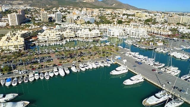 3 makuuhuone Huoneisto myytävänä paikassa Benalmádena mukana uima-altaan 
autotalli - 704 000 € (Ref: 8104317)