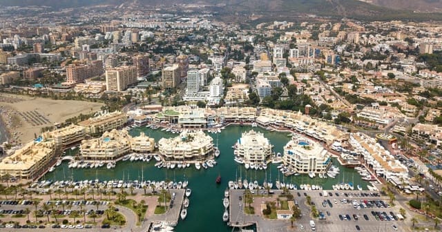 3 makuuhuone Huoneisto myytävänä paikassa Benalmádena mukana uima-altaan 
autotalli - 704 000 € (Ref: 8104317)