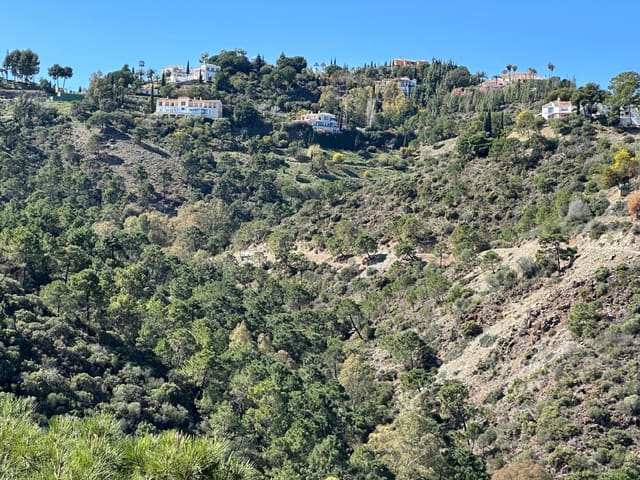 6 soverom Villa til salgs i El Madroñal, Benahavís med svømmebasseng garasje - € 11 500 000 (Ref: 8183180)