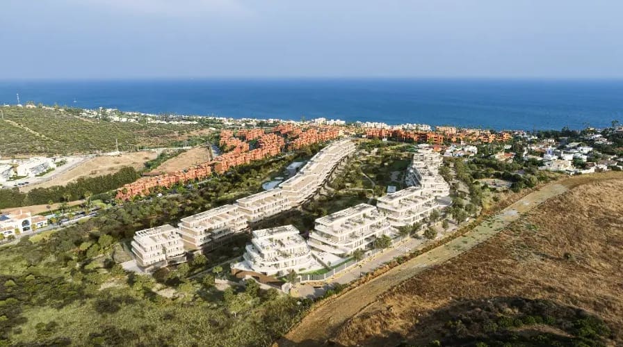 Apartamento de 3 habitaciones en Estepona en venta con piscina garaje - 763.000 € (Ref: 8879573)