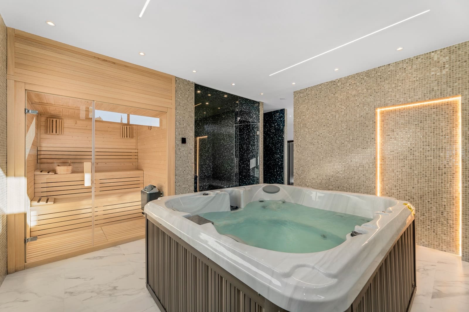 6 Zimmer Villa zu verkaufen in Benahavis mit Pool Garage - 3.990.000 € (Ref: 8918081)