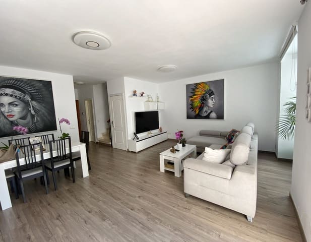 3 bedroom Townhouse for sale in El Velerín, Estepona with pool garage - € 645,000 (Ref: 8929059)