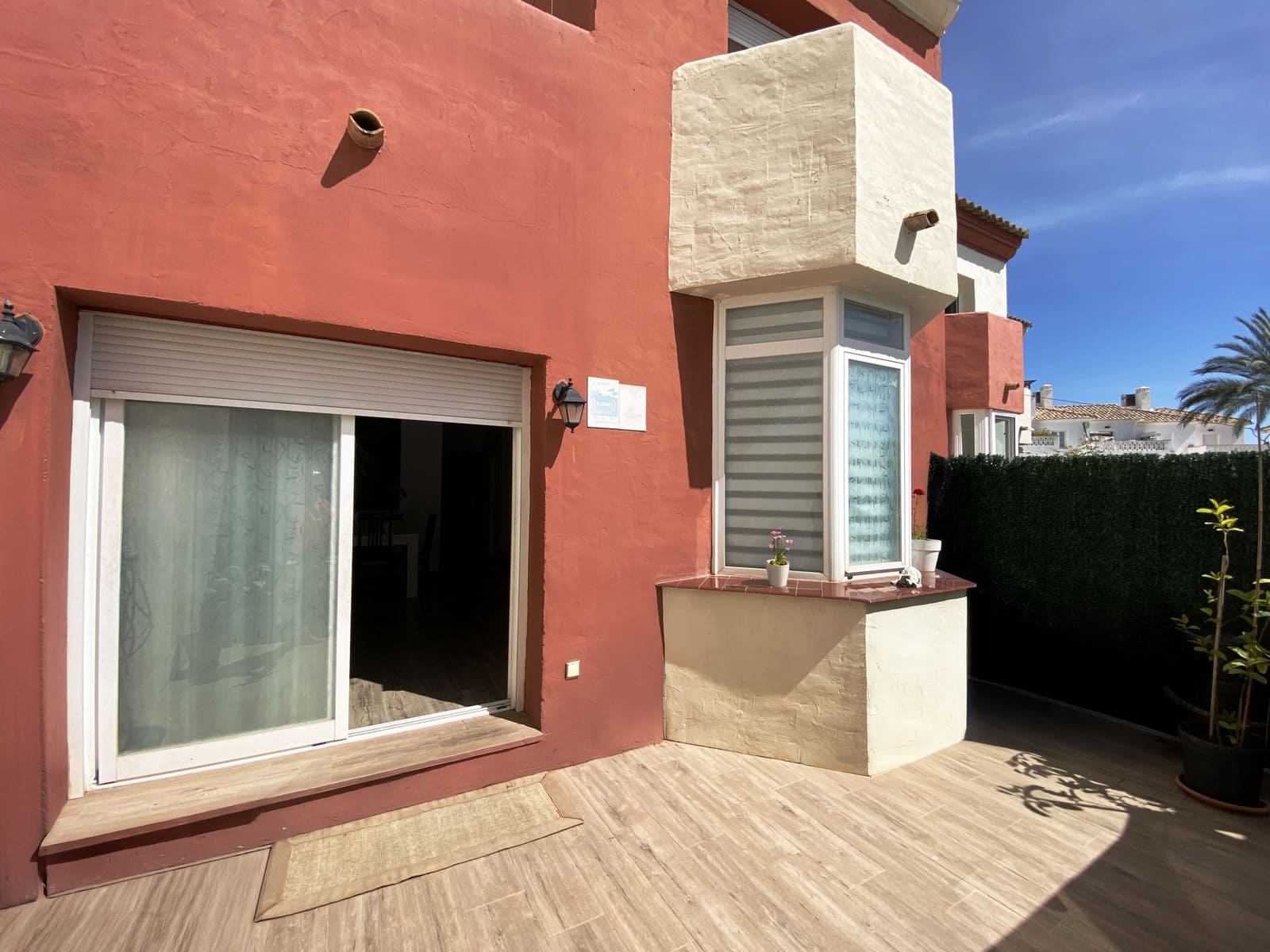 3 sypialnia Dom na sprzedaż w Estepona z basenem garażem - 645 000 € (Ref: 8929059)