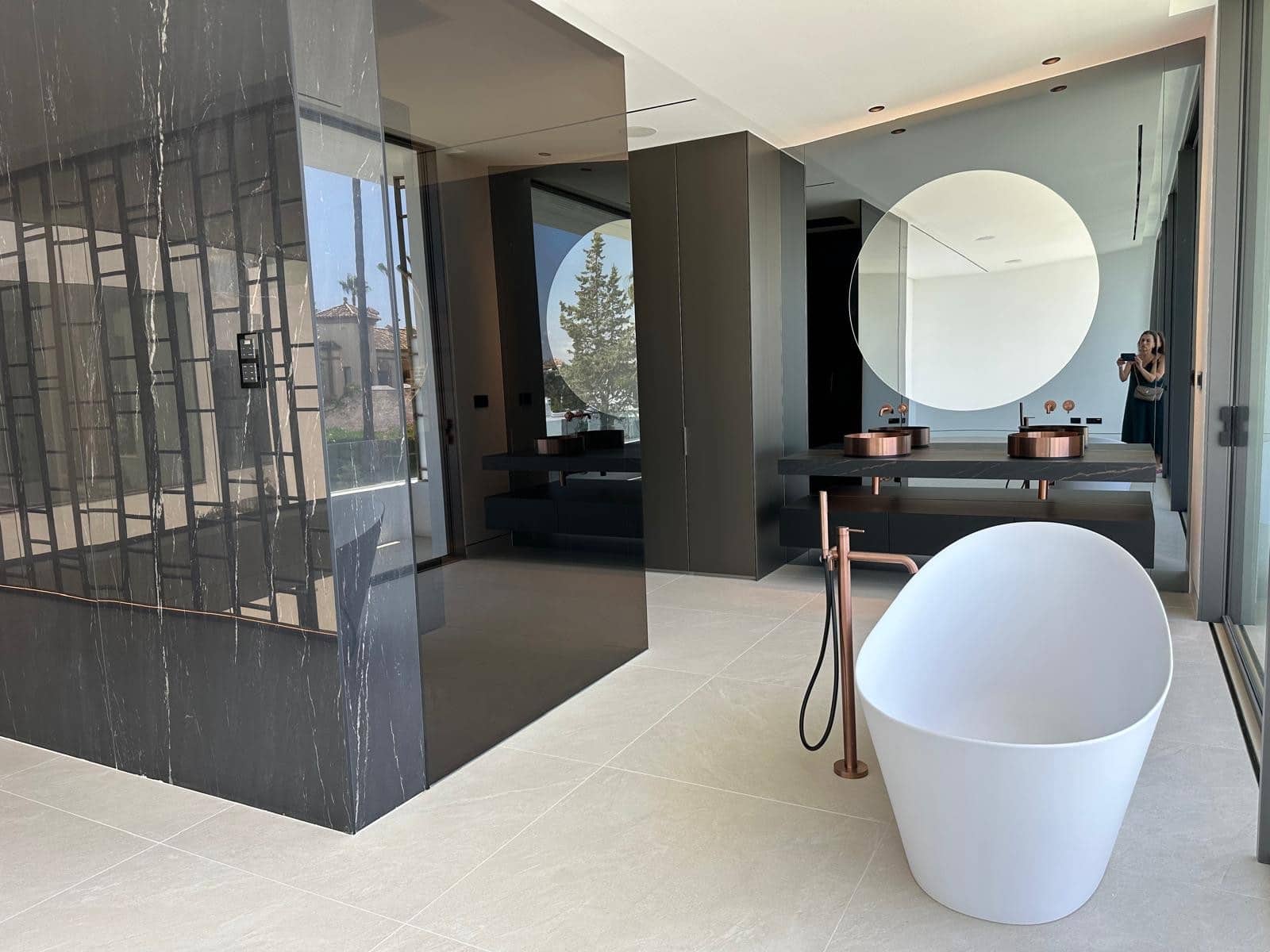 4 soveværelse Semi-Rækkehus til salg i Marbella med swimmingpool garage - € 4.800.000 (Ref: 9012475)