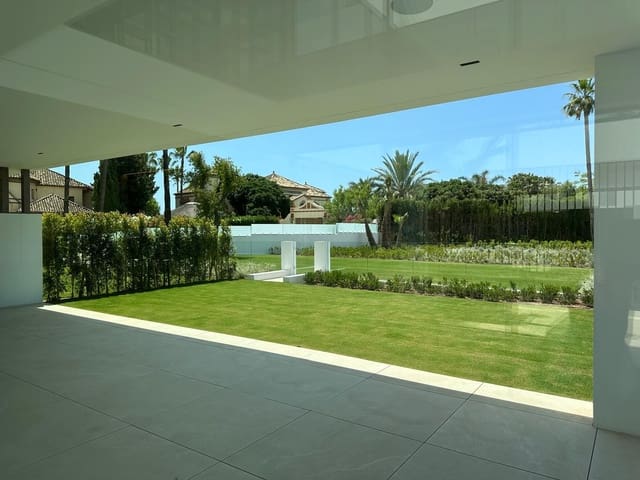 4 soveværelse Semi-Rækkehus til salg i Marbella med swimmingpool garage - € 5.600.000 (Ref: 9012475)