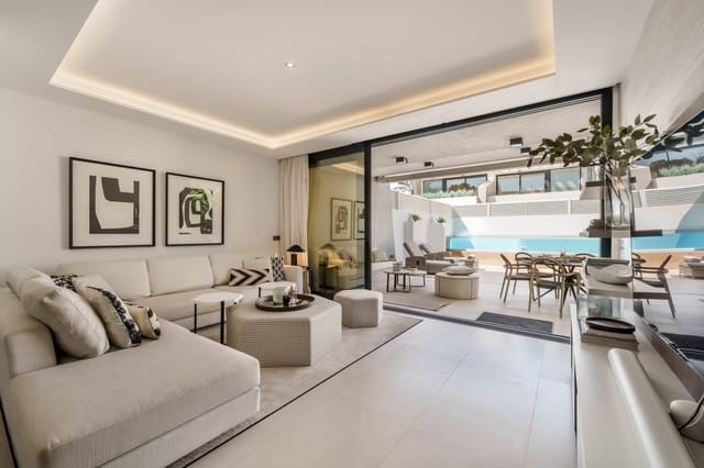 5 soveværelse Semi-Rækkehus til salg i Puerto Banus, Marbella med swimmingpool garage - € 2.675.000 (Ref: 9012477)