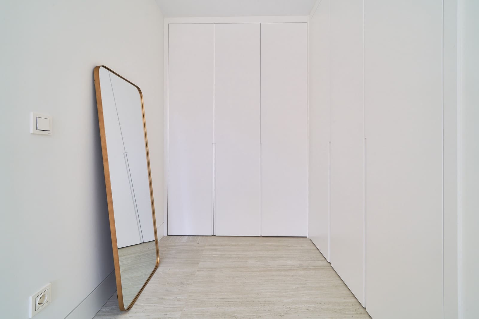 2 bedroom Apartment for sale in Estepona with pool garage - € 995,000 (Ref: 9017452)