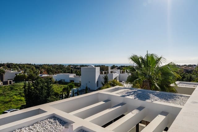 5 bedroom Villa for sale in Marbella with pool garage - € 3,800,000 (Ref: 9023097)