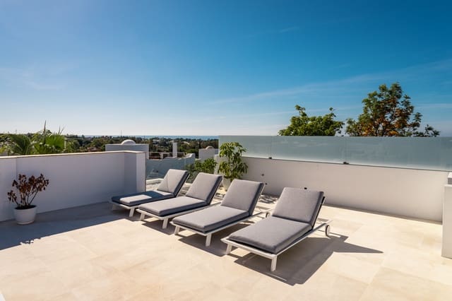 5 bedroom Villa for sale in Marbella with pool garage - € 3,800,000 (Ref: 9023097)