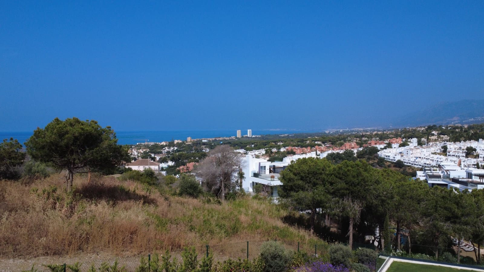 3 bedroom Apartment for sale in Marbella with pool garage - € 2,080,000 (Ref: 9023099)