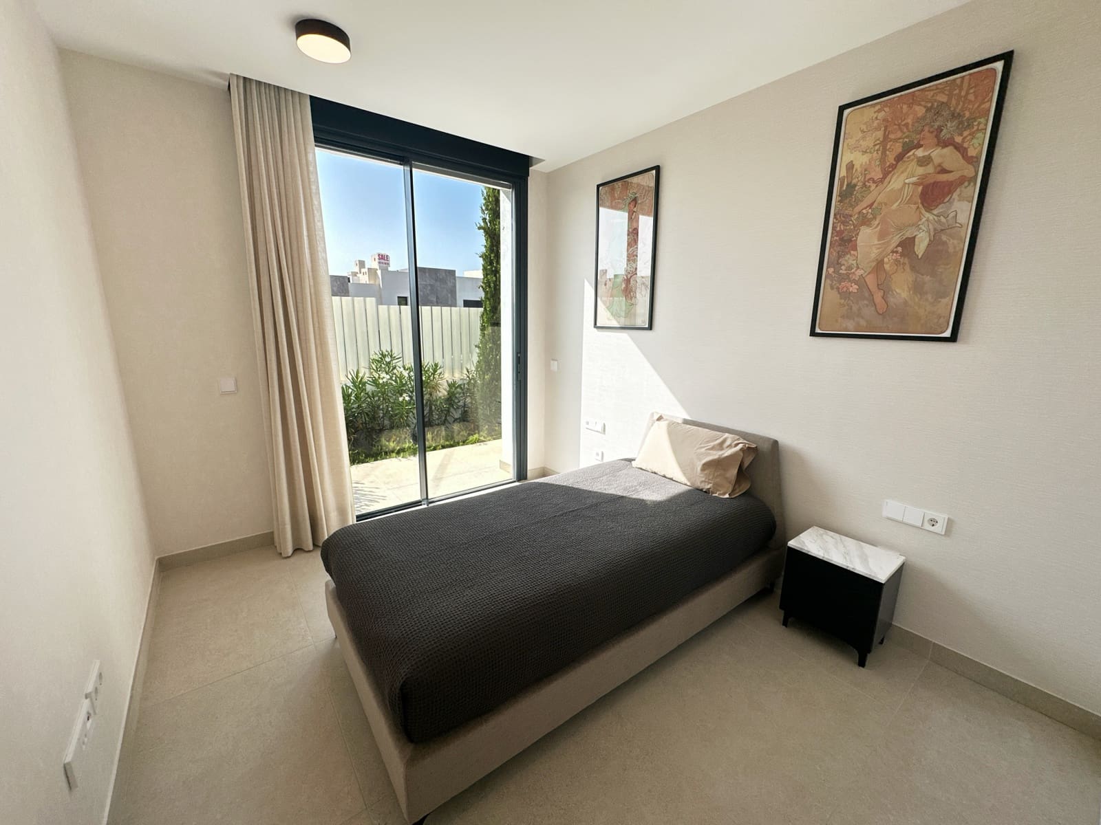 3 bedroom Apartment for sale in Marbella with pool garage - € 2,080,000 (Ref: 9023099)