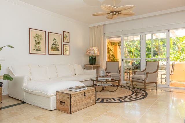 3 soveværelse Semi-Rækkehus til salg i Marbella med garage - € 1.165.000 (Ref: 9068763)