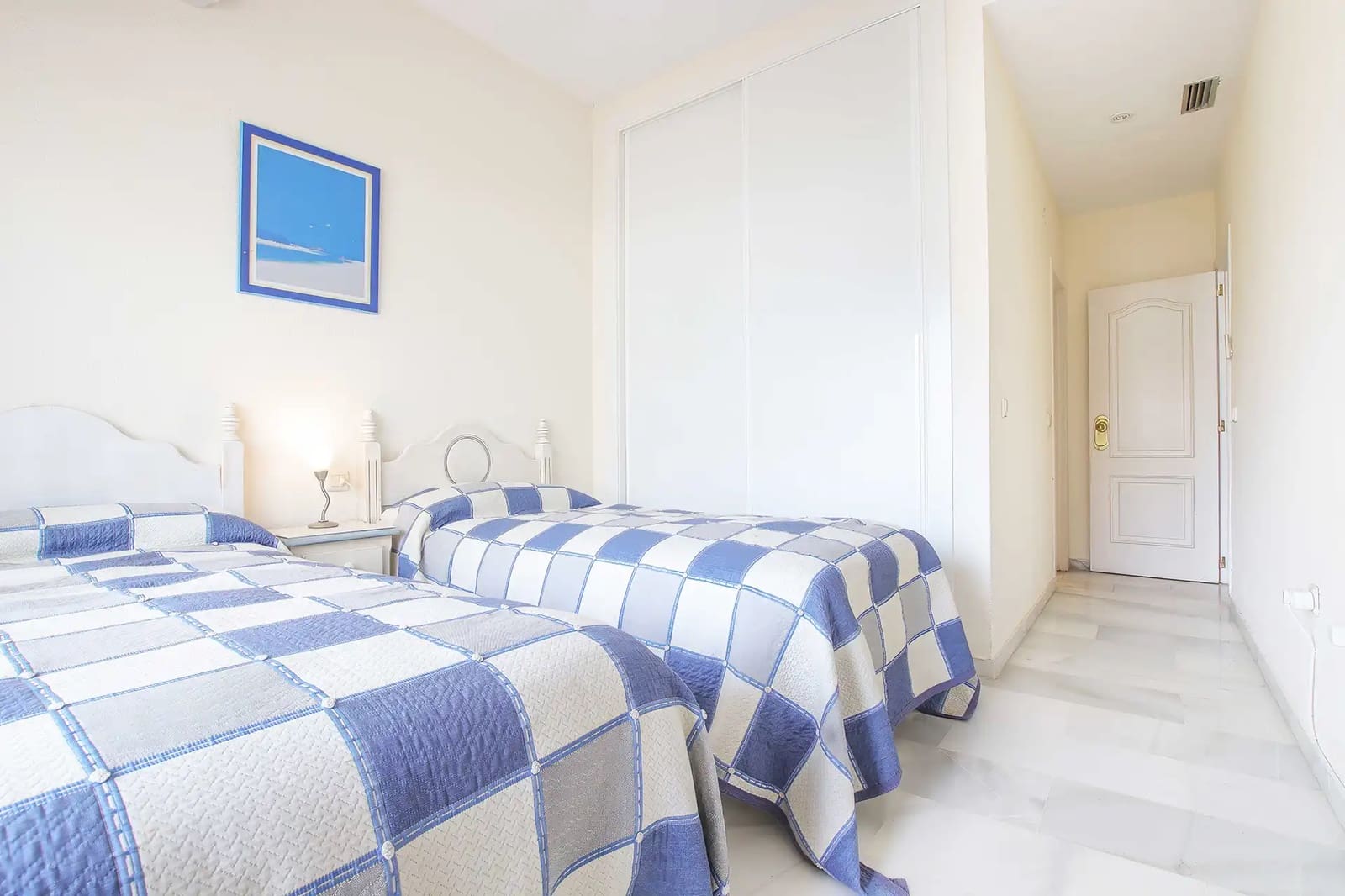 2 bedroom Apartment for sale in Marbella with pool garage - € 579,000 (Ref: 9129663)