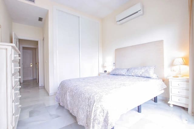 Apartamento de 2 habitaciones en Marbella en venta con piscina garaje - 579.000 € (Ref: 9129663)