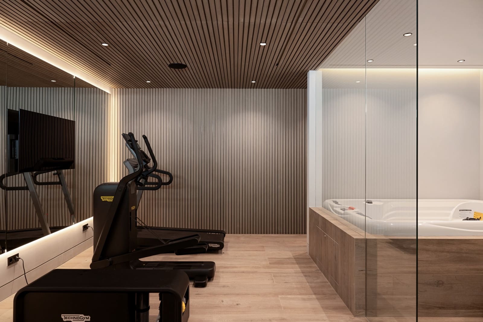 5 soveværelse Villa til salg i Marbella med swimmingpool garage - € 11.900.000 (Ref: 9129666)