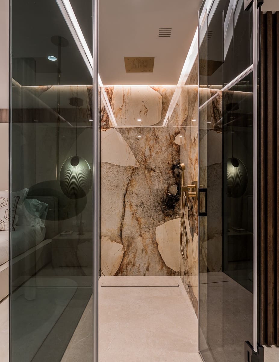 3 bedroom Apartment for sale in Marbella with pool garage - € 2,450,000 (Ref: 9129678)