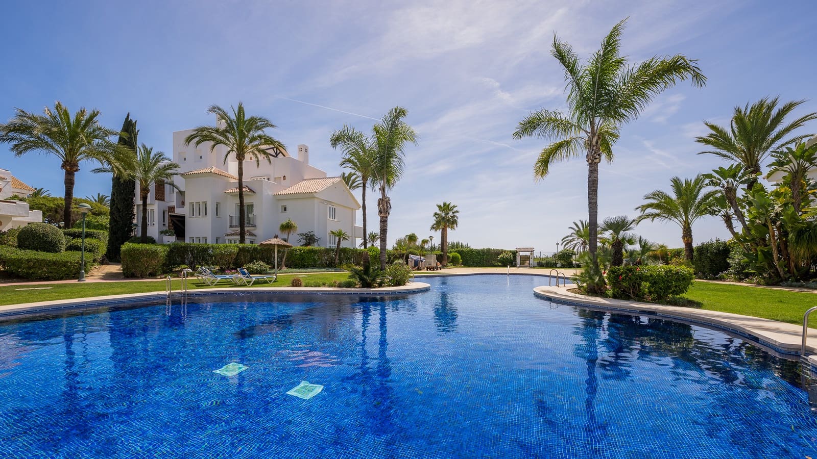 3 bedroom Apartment for sale in Marbella with pool garage - € 2,450,000 (Ref: 9129678)