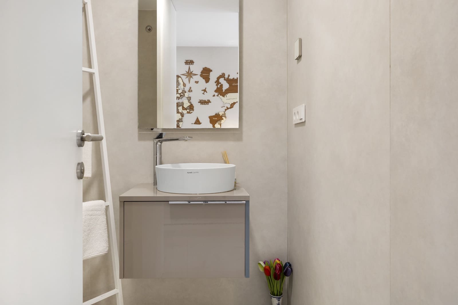 Apartamento de 3 habitaciones en Estepona en venta con piscina garaje - 1.390.000 € (Ref: 9129679)