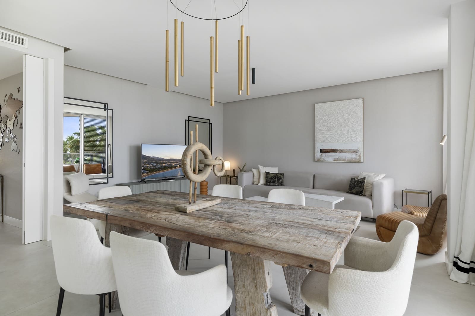 Apartamento de 3 habitaciones en Estepona en venta con piscina garaje - 1.390.000 € (Ref: 9129679)