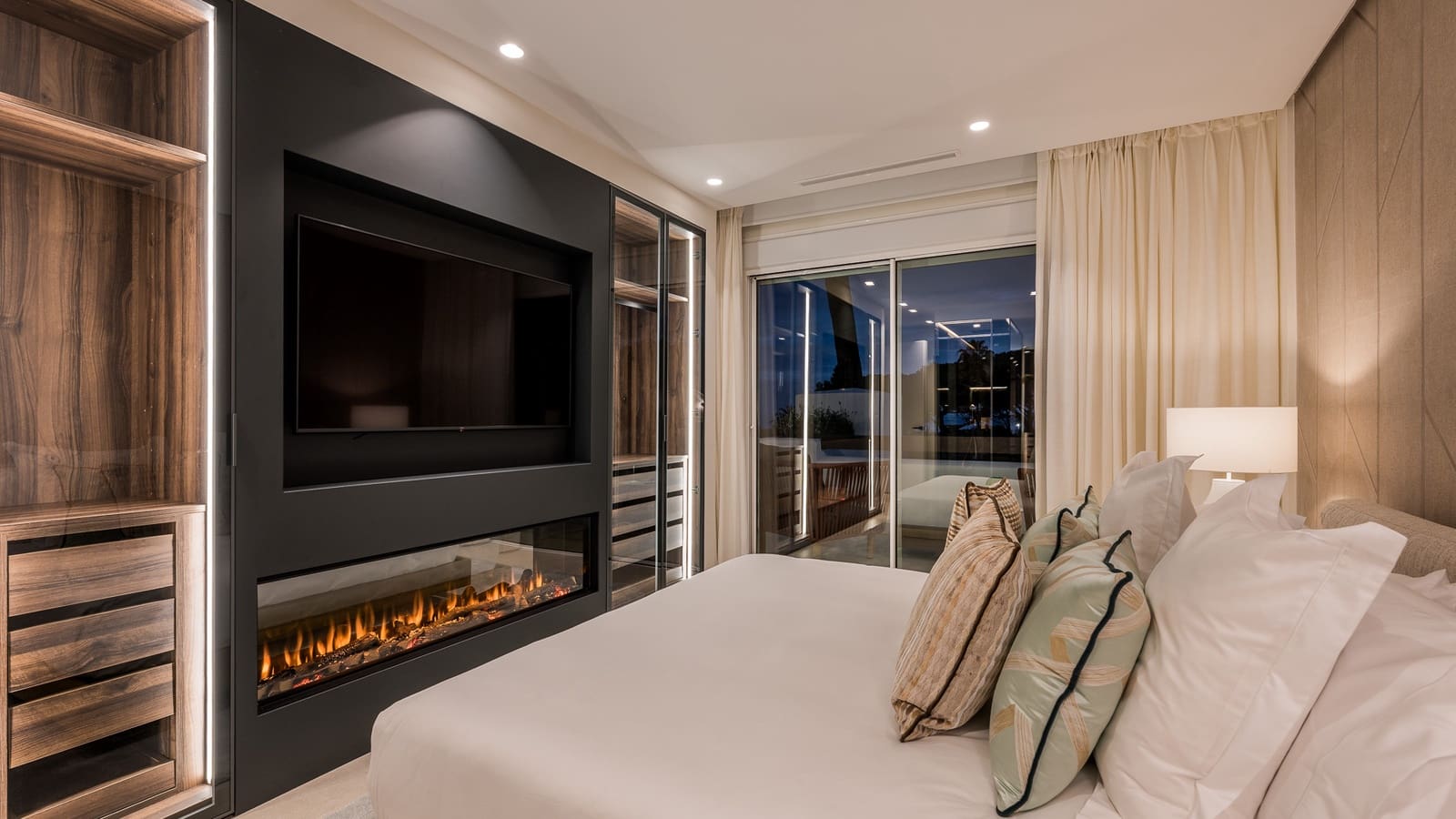 3 bedroom Apartment for sale in Marbella with pool garage - € 2,250,000 (Ref: 9129680)