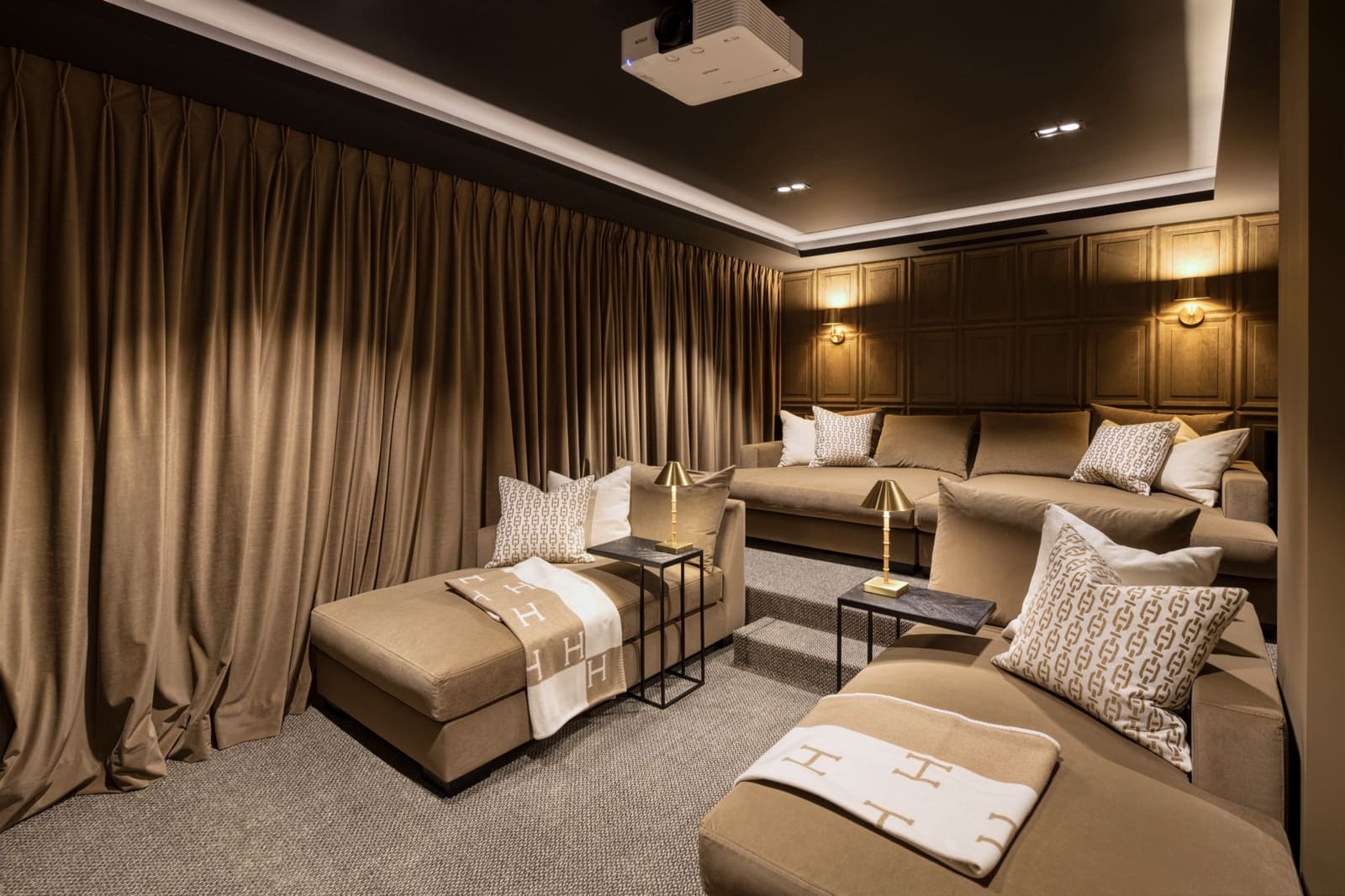 7 bedroom Villa for sale in Marbella with pool garage - € 19,500,000 (Ref: 9129682)