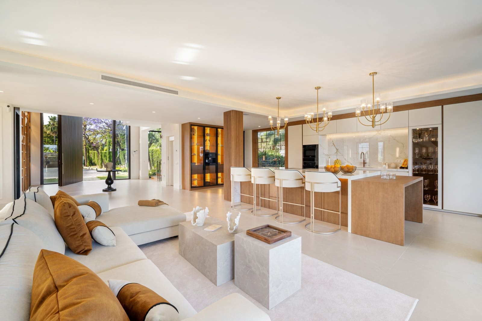 6 bedroom Villa for sale in Marbella with pool garage - € 7,350,000 (Ref: 9129686)