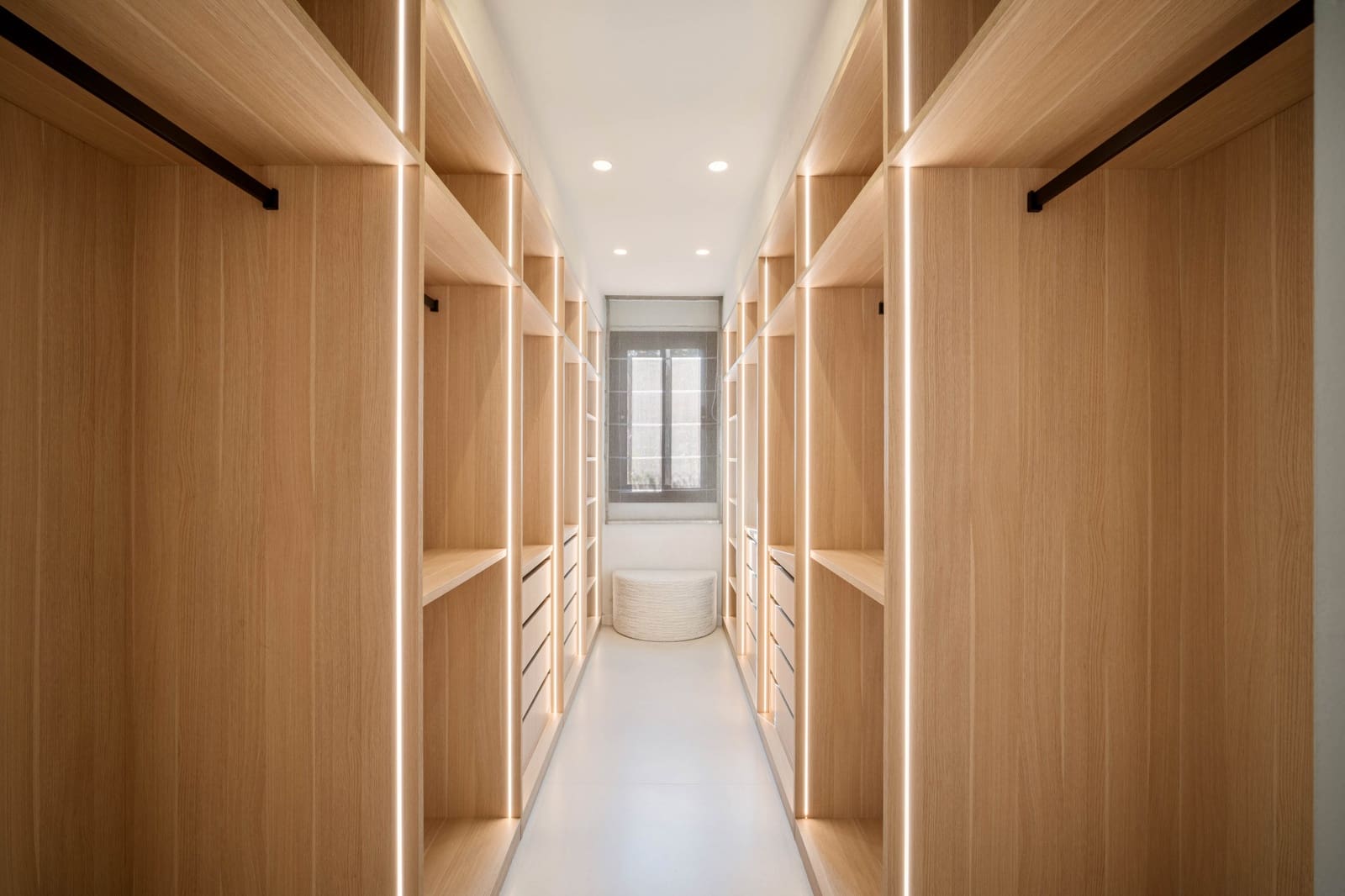 4 bedroom Villa for sale in Nueva Andalucia with pool garage - € 4,350,000 (Ref: 9129687)