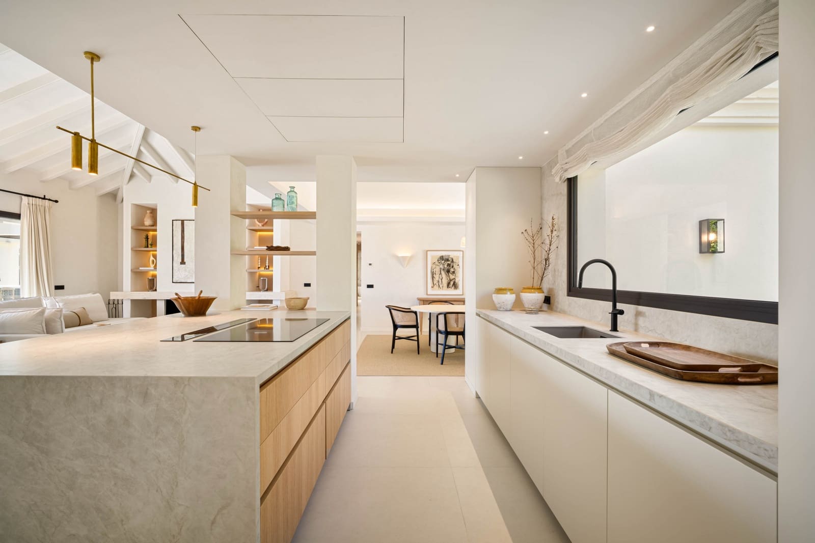 4 bedroom Villa for sale in Nueva Andalucia with pool garage - € 4,350,000 (Ref: 9129687)