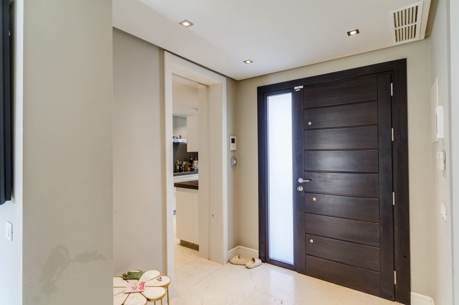 5 bedroom Villa for sale in Marbella with pool garage - € 1,990,000 (Ref: 9145415)