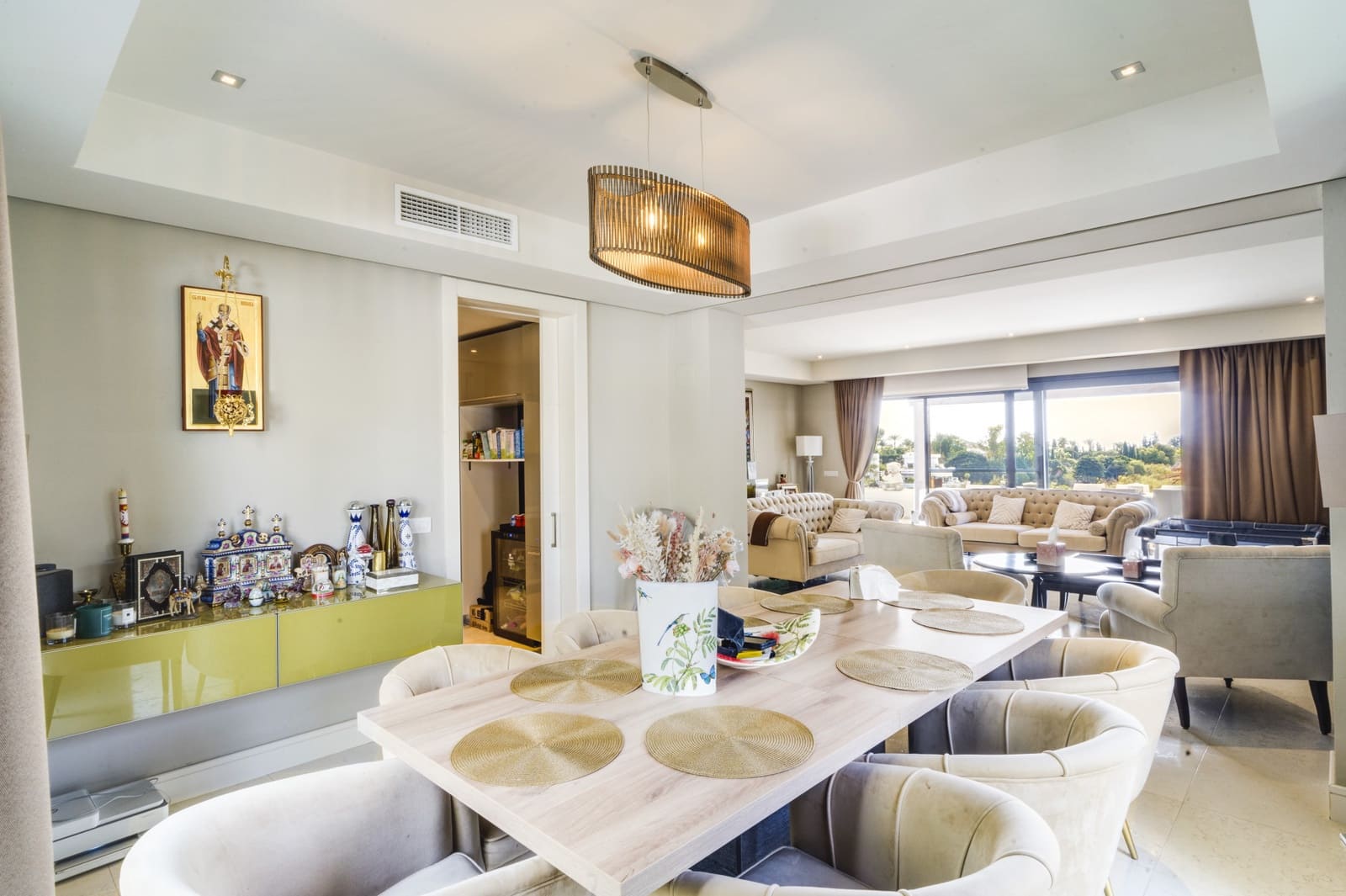 5 bedroom Villa for sale in Marbella with pool garage - € 1,990,000 (Ref: 9145415)