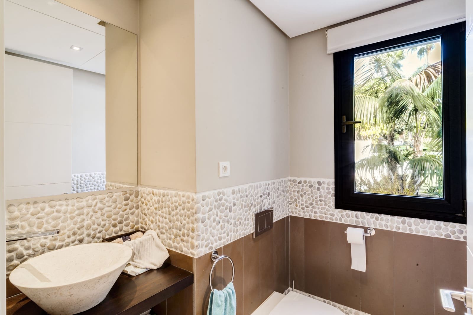 5 bedroom Villa for sale in Marbella with pool garage - € 1,990,000 (Ref: 9145415)