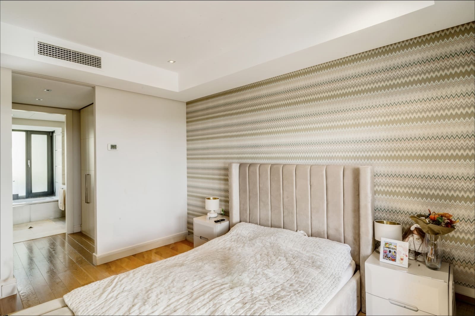 5 bedroom Villa for sale in Marbella with pool garage - € 1,990,000 (Ref: 9145415)