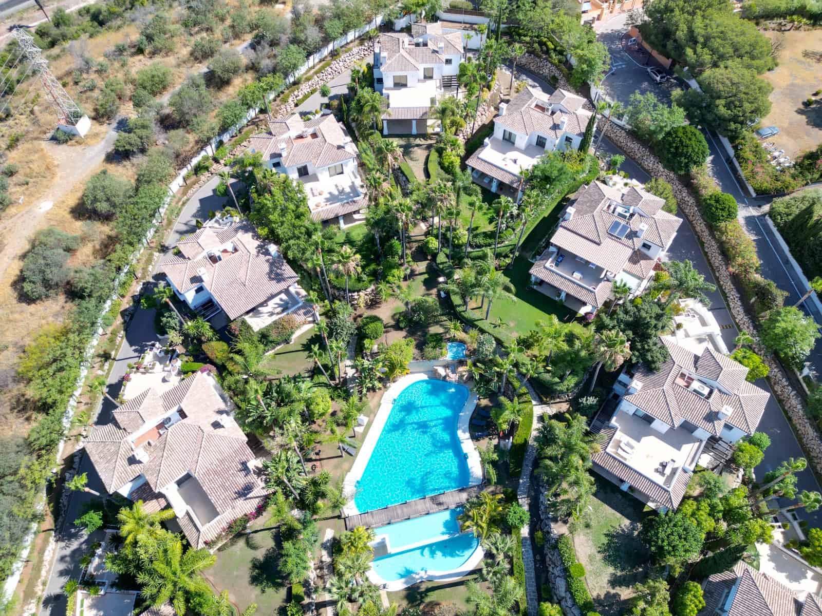 5 bedroom Villa for sale in Marbella with pool garage - € 1,990,000 (Ref: 9145415)