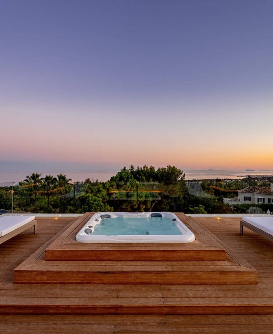 7 sypialnia Willa na sprzedaż w Marbella z basenem garażem - 11 800 000 € (Ref: 9152090)