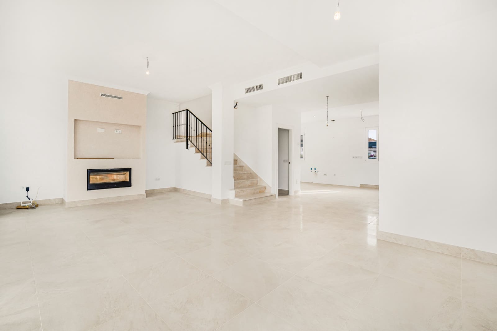 3 bedroom Villa for sale in Marbella with pool garage - € 980,000 (Ref: 9159391)