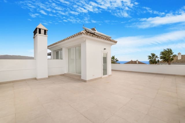 3 bedroom Villa for sale in Marbella with pool garage - € 980,000 (Ref: 9159391)